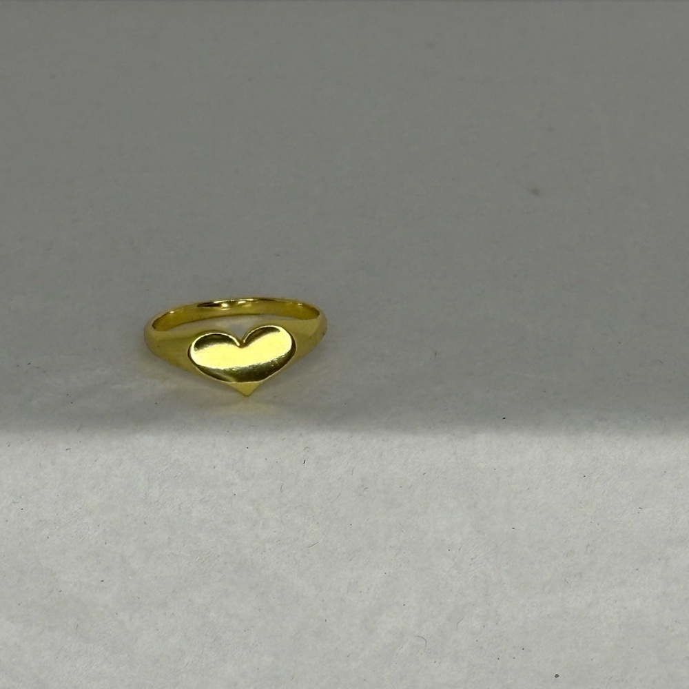 LOW START Gold plated heart shaped ring size 6